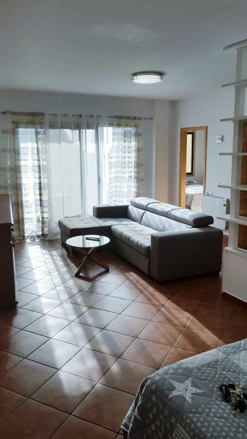 Apartamento Amplio Y Tranquilo Con Vistas لوس رياليخوس المظهر الخارجي الصورة